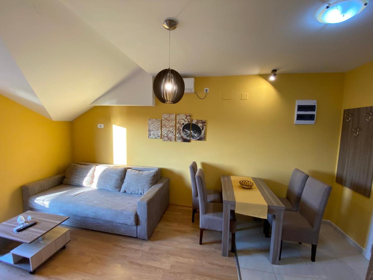 Apartmani Borova 2 Veliko Gradište Zewnętrze zdjęcie