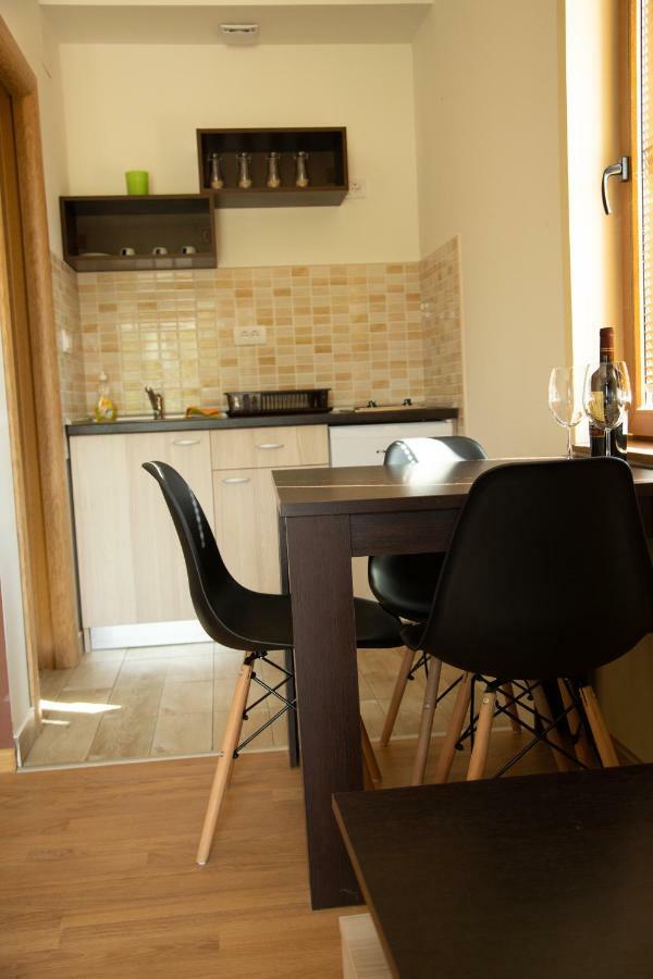 Apartmani Borova 2 Veliko Gradište Zewnętrze zdjęcie